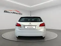 Usado Peugeot 308 Active 130 CV (95 kW) 2021 Blanco Berlina