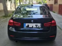Usado BMW 318 150 CV (110 kW) 2016 Azul Berlina