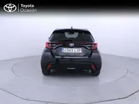 Usado Toyota Yaris Style 116 CV (85 kW) 2022 Negro Utilitario