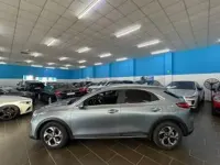 Usado Kia XCeed 136 CV (100 kW) 2024 Gris / plata SUV