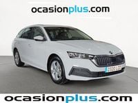 Usado Skoda Octavia Ambition 110 CV (80 kW) 2022 Blanco Familiar
