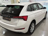 Usado Skoda Scala Ambition 110 CV (80 kW) 2021 Blanco Utilitario