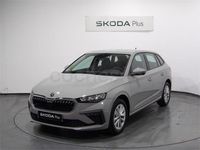 Usado Skoda Scala Essence 95 CV (69 kW) 2024 Gris / plata Utilitario