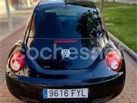 Usado VW New Beetle 105 CV (77 kW) 2007 Negro Utilitario