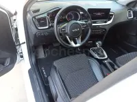 Usado Kia Ceed 136 CV (100 kW) 2023 Blanco Utilitario