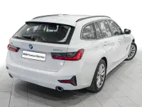 Usado BMW 320 Sport Line 190 CV (139 kW) 2021 Blanco Familiar