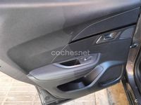 Usado Peugeot 2008 Allure 130 CV (95 kW) 2020 Gris / plata SUV