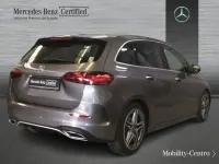 Usado Mercedes B200 150 CV (110 kW) 2025 Gris montaña Utilitario