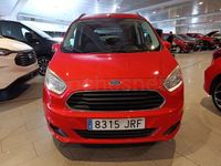 Usado Ford Tourneo Courier Titanium 100 CV (73 kW) 2016 Rojo Monovolumen
