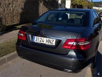 Usado Mercedes E200 Avantgarde 136 CV (100 kW) 2013 Gris / plata Berlina
