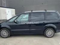 Usado Ford Galaxy Trend 140 CV (102 kW) 2013 Negro Monovolumen