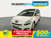 Usado Peugeot 5008 Allure 156 CV (114 kW) 2012 Blanco Monovolumen