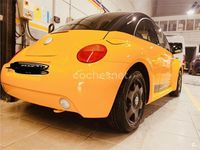 Usado VW New Beetle 115 CV (84 kW) 2001 Naranja Utilitario