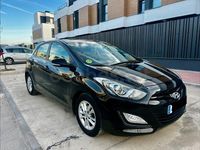 Usado Hyundai i30 90 CV (66 kW) 2014 Negro Berlina
