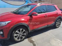 Usado Kia Stonic 120 CV (88 kW) 2018 Rojo SUV
