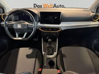 Usado Seat Arona Style 115 CV (84 kW) 2024 Gris plata SUV