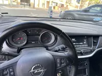 Usado Opel Astra Dynamic 136 CV (100 kW) 2019 Negro Utilitario