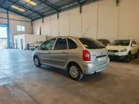 Usado Citroën Xsara Picasso Exclusive 109 CV (80 kW) 2010 Gris Monovolumen