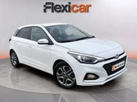 Usado Hyundai i20 100 CV (73 kW) 2019 Blanco Utilitario