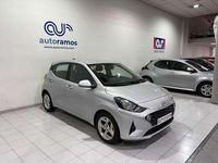 Usado Hyundai i10 67 CV (49 kW) 2021 Gris Utilitario
