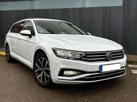 Usado VW Passat Executive 150 CV (110 kW) 2022 Blanco Familiar