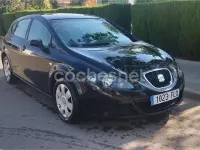 Usado Seat Leon Reference 105 CV (77 kW) 2007 Negro Utilitario