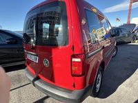 Usado VW Caddy 102 CV (75 kW) 2020 Rojo metalico Monovolumen