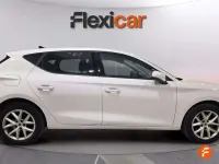 Usado Seat Leon Style 116 CV (85 kW) 2022 Blanco Utilitario