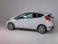 Usado Ford Fiesta Sport 90 CV (66 kW) 2009 Blanco Utilitario