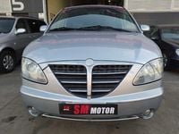 Usado Ssangyong (KGM) Rodius Limited 165 CV (121 kW) 2005 Gris / plata Monovolumen