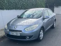 Usado Renault Fluence Dynamique 105 CV (77 kW) 2010 Gris / plata Berlina