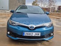 Usado Toyota Auris Hybrid Active 136 CV (100 kW) 2016 Azul Berlina