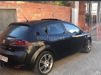Usado Seat Leon Sport 105 HP (77 kW) 2006 Preto Citadino