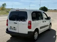 Usado Peugeot Partner Tepee Access 75 CV (55 kW) 2011 Blanco Monovolumen