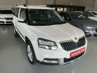 Usado Skoda Yeti Style 110 CV (80 kW) 2016 Blanco SUV
