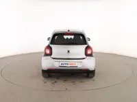 Usado Smart ForFour Passion 90 CV (66 kW) 2017 Gris Utilitario