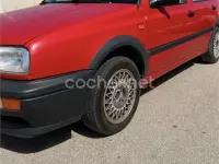 Usado VW Golf III 75 CV (55 kW) 1992 Rojo Utilitario