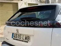 Usado Peugeot 2008 Active 100 CV (73 kW) 2022 Blanco SUV