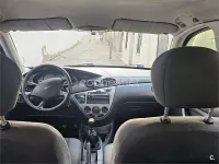 Usado Ford Focus Ghia 100 CV (73 kW) 2003 Negro Berlina
