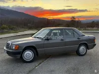 Usado Mercedes 190 109 CV (80 kW) 1991 Gris / plata Berlina