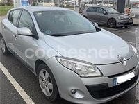 Usado Renault Mégane Dynamique 110 CV (80 kW) 2011 Gris / plata Berlina