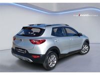 Usado Kia Stonic 84 CV (61 kW) 2019 Plata SUV