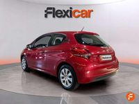 Usado Peugeot 208 Access 82 CV (60 kW) 2016 Rojo Utilitario