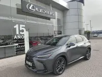 Usado Lexus NX450h+ Luxury Line 306 CV (225 kW) 2022 Gris / plata SUV