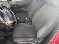 Usado Nissan Note Acenta 80 CV (58 kW) 2016 Rojo Utilitario