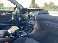 Usado Infiniti Q30 Premium 122 CV (89 kW) 2018 Gris / plata Berlina