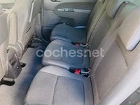 Usado Peugeot 5008 Style 130 CV (95 kW) 2016 Gris / plata Monovolumen