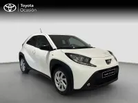 Usado Toyota Aygo X Play 72 CV (52 kW) 2024 Blanco SUV