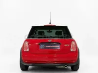 Usado Mini Cooper 116 CV (85 kW) 2006 Rojo Utilitario