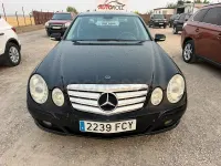 Usado Mercedes E220 Classic 150 CV (110 kW) 2006 Negro Berlina